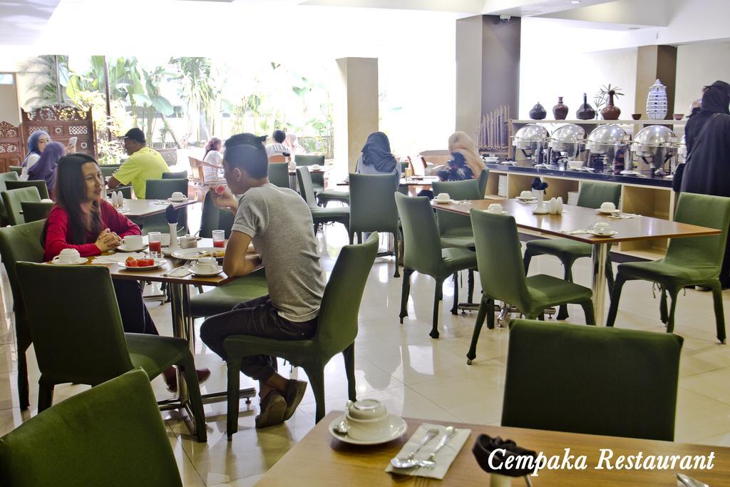 De Batara Hotel Bandung Eksteriør bilde