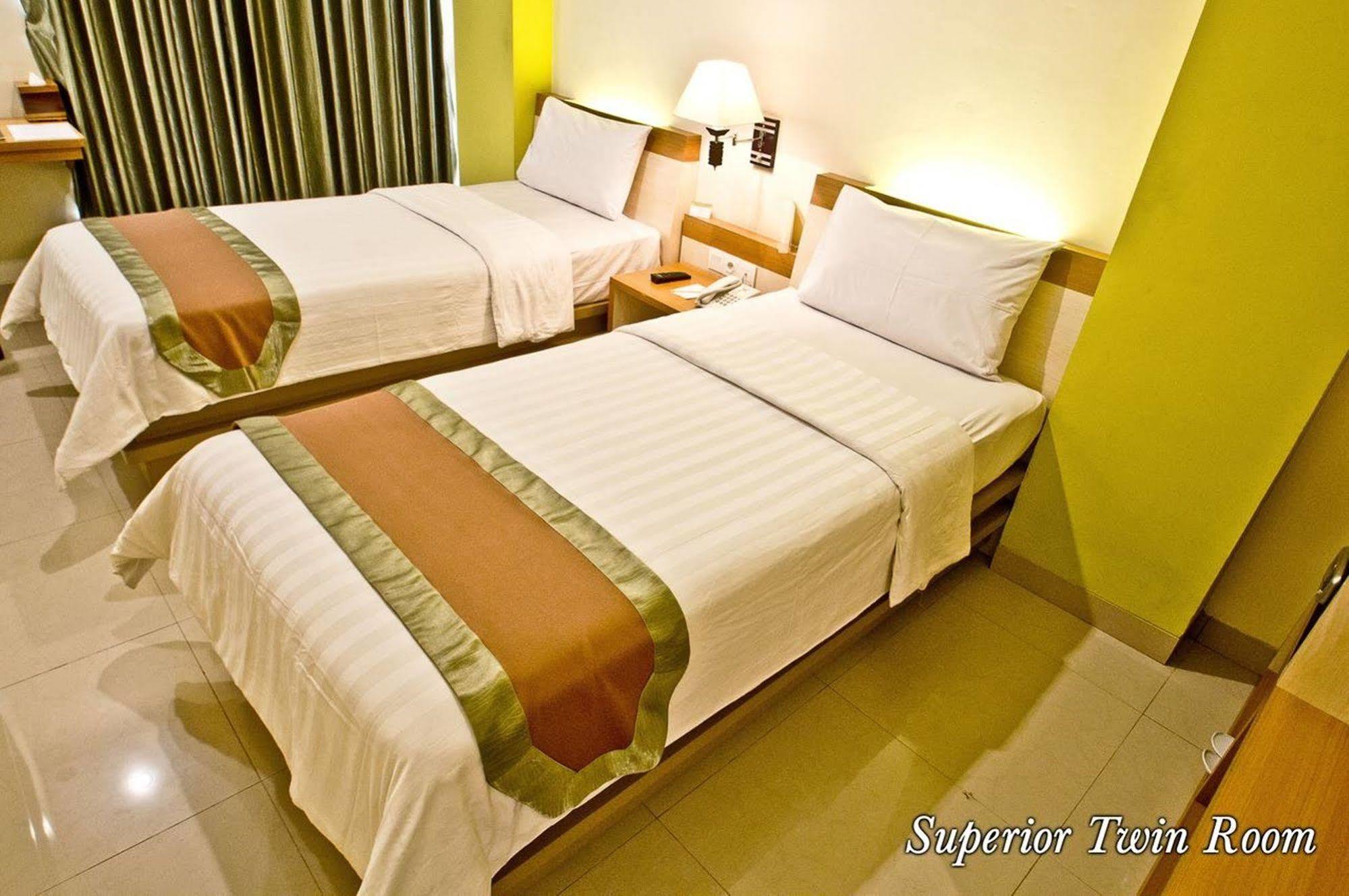 De Batara Hotel Bandung Eksteriør bilde